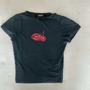 cherry lips tee